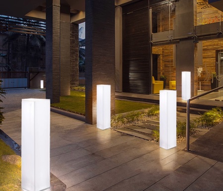 Светильник Колонна 30х80  питание от АКБ, RGB