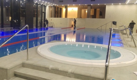 Переливной спа-бассейн AstralPool Coliseum Переливной спа-бассейн AstralPool Coliseum